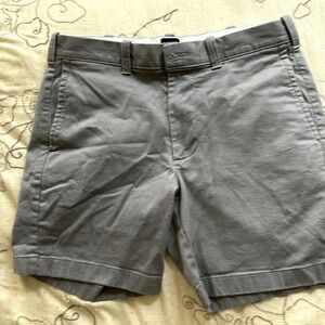 J Crew men twill shorts 7”